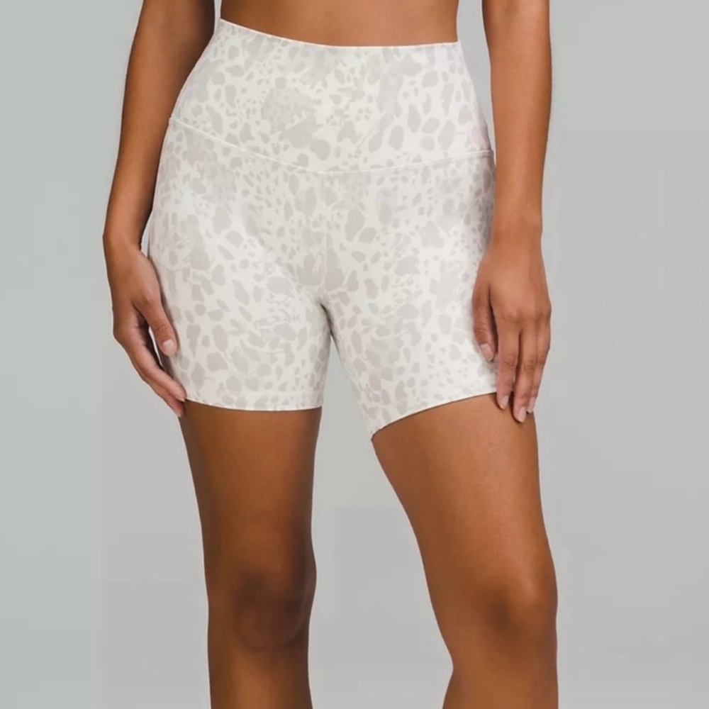 NEW!! Lulu lemon athletic set- biker shorts and sports bra set